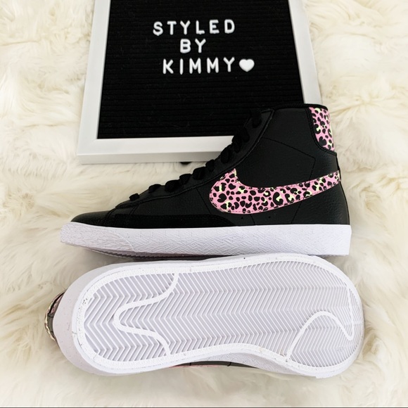NIKE Blazer Mid 77 Shoes Sneakers Black Pink New - Picture 5 of 7